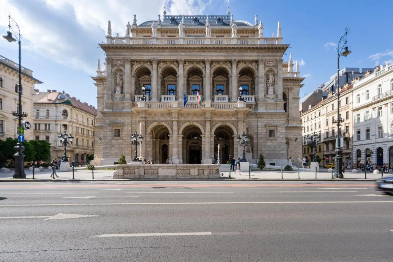 Opera Luxury Apartment With Free Parking Budapeşte Macaristan