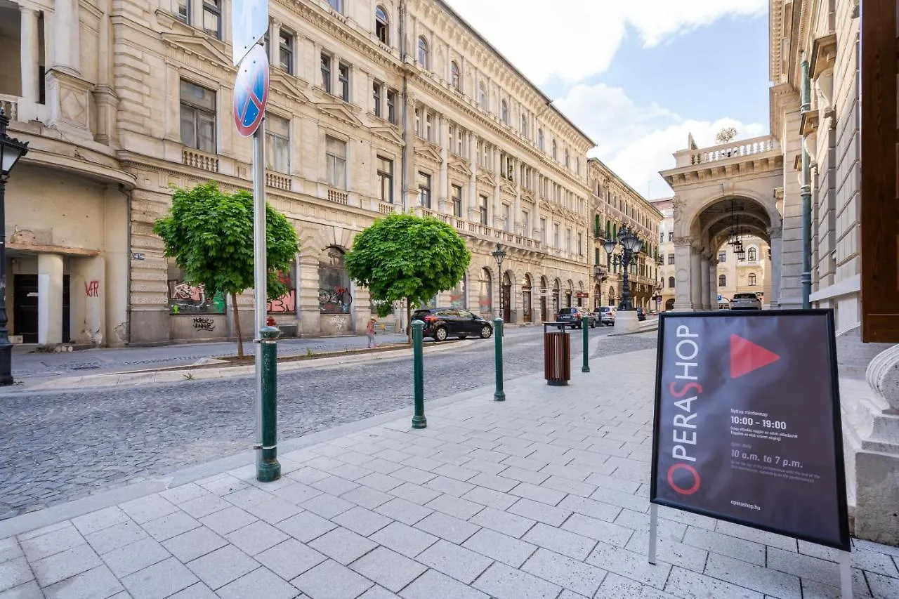Opera Luxury Apartment With Free Parking Budapeşte Macaristan