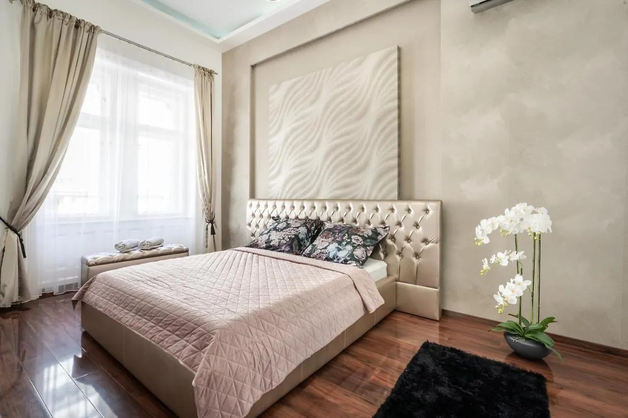 Opera Luxury Apartment With Free Parking Βουδαπέστη Ουγγαρία