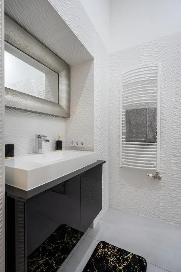 Opera Luxury Apartment With Free Parking Βουδαπέστη 0*,  Ουγγαρία