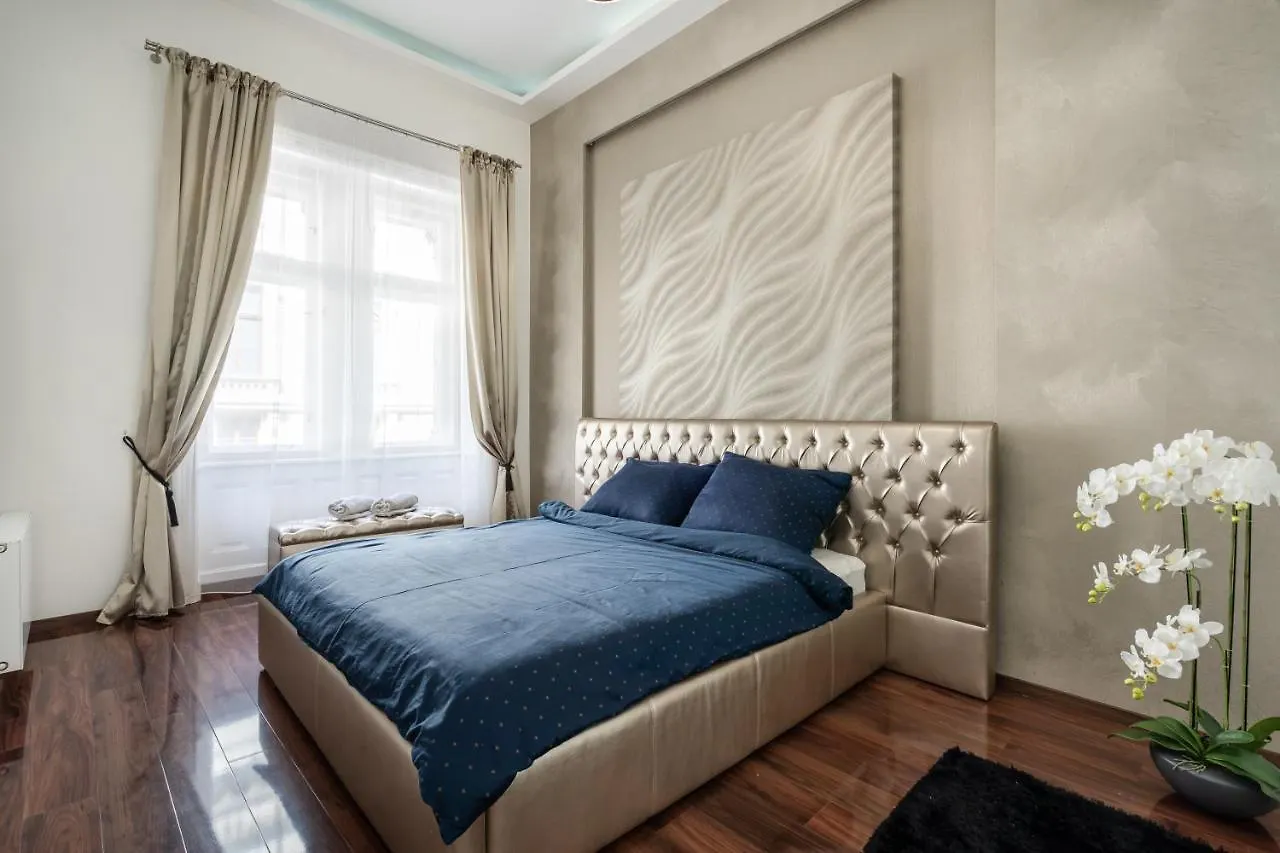 Opera Luxury Apartment With Free Parking Βουδαπέστη 0*,  Ουγγαρία